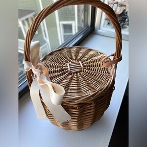 French basket purse. Fully lined.